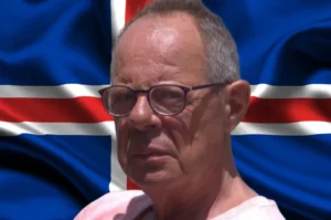 Gamla vinstri stefnan gengur ljósum logum